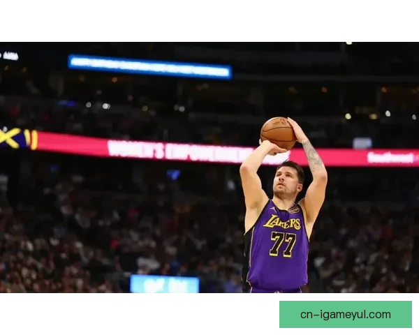 雷迪克直言东契奇占球权过多